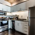 Met Lofts Suites Downtown La